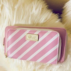 Beautiful Betsy Johnson Wallet